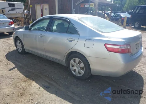 2007 Toyota Camry Le z USA, uszkodzony, nr VIN JTNBE46K473066890